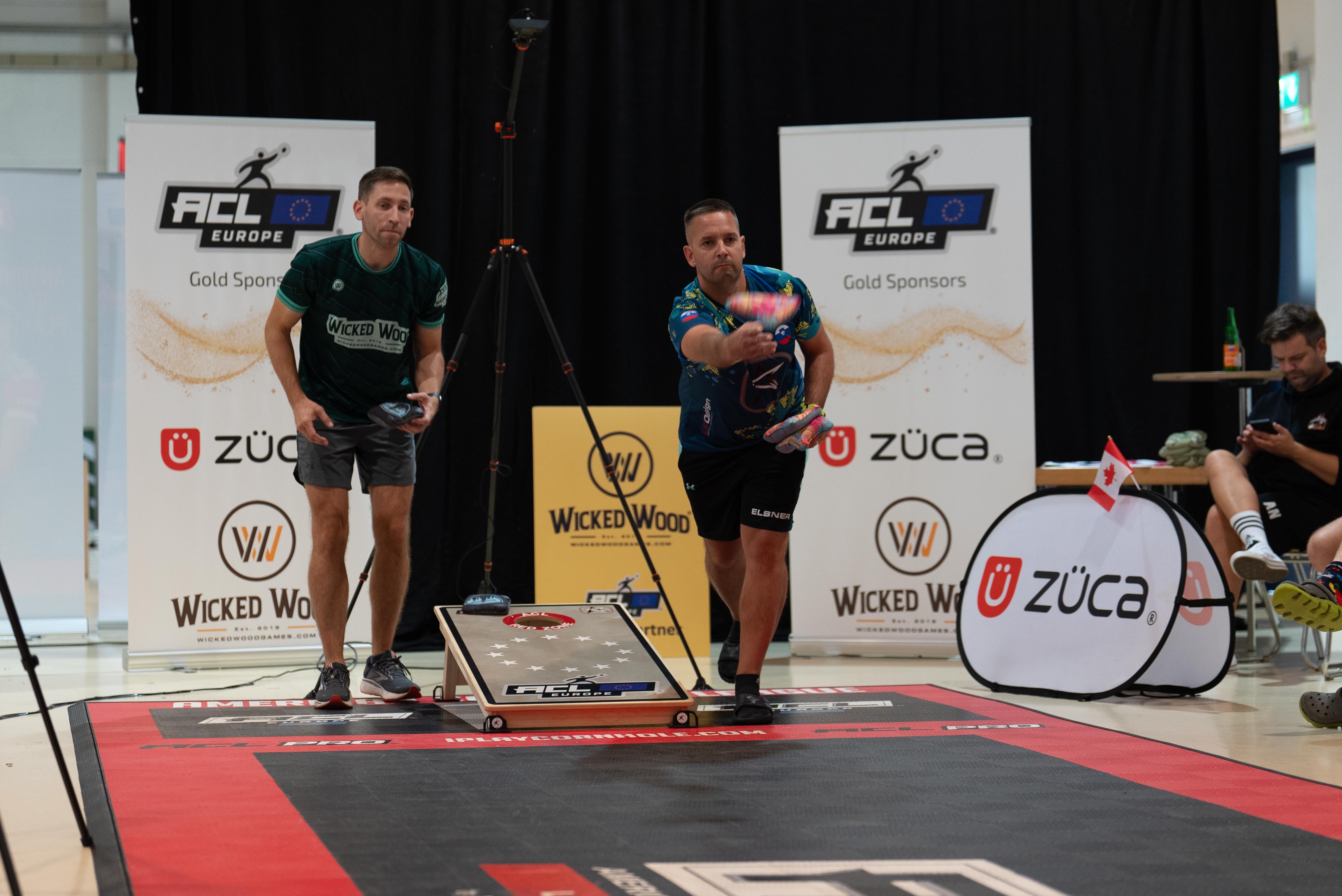 Professional Cornhole match